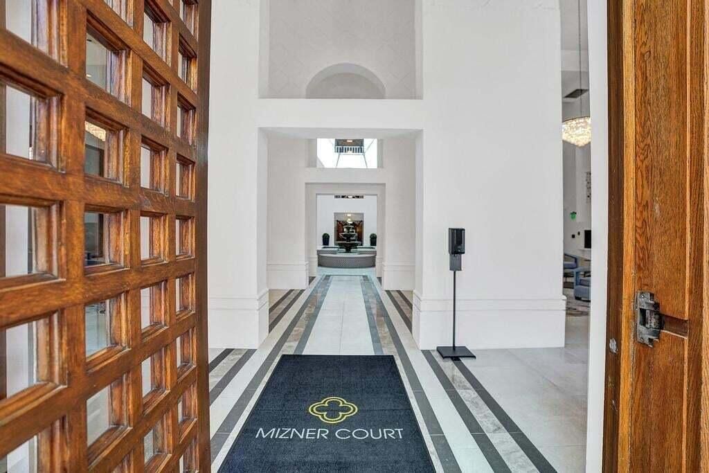 100 SE 5th Avenue, Unit 216, Boca Raton, FL 33432 Photo