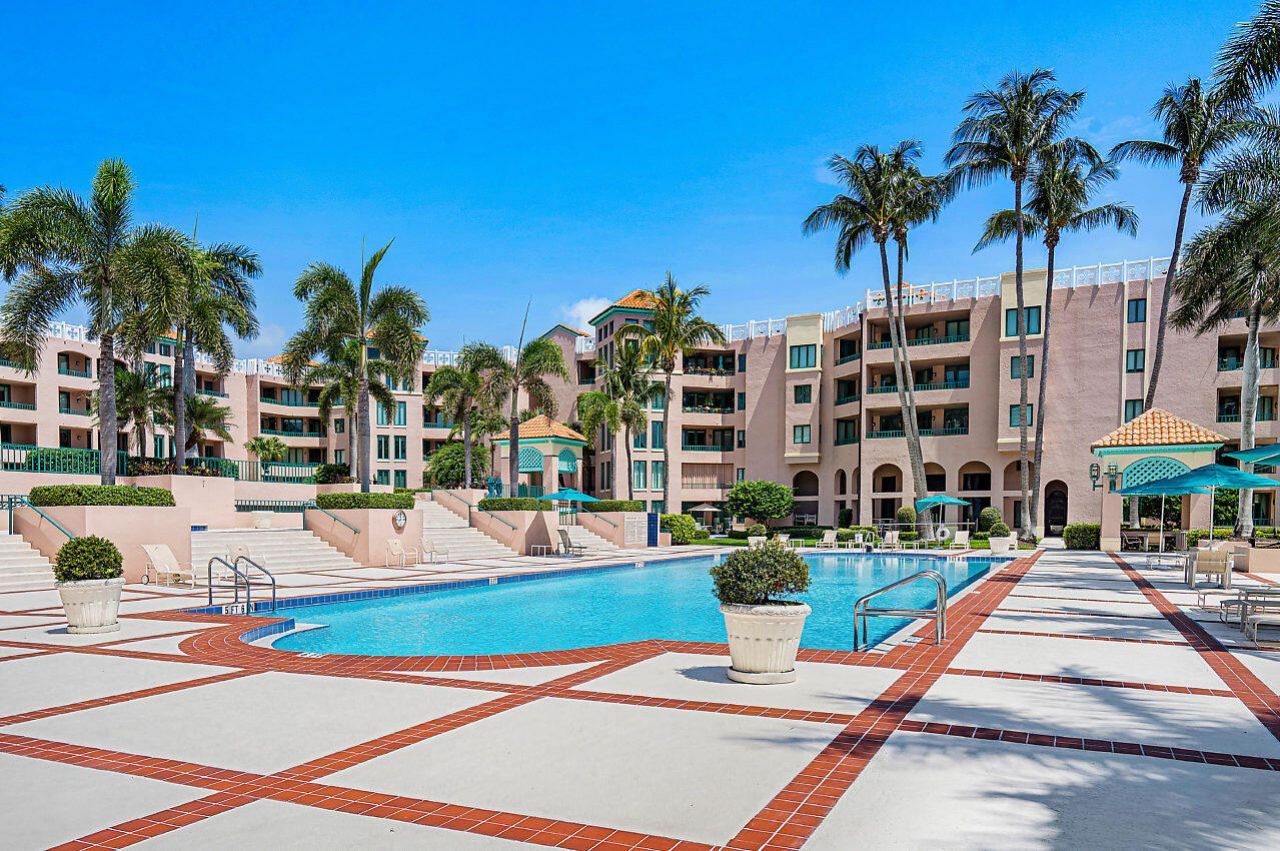 100 SE 5th Avenue, Unit 216, Boca Raton, FL 33432 Photo