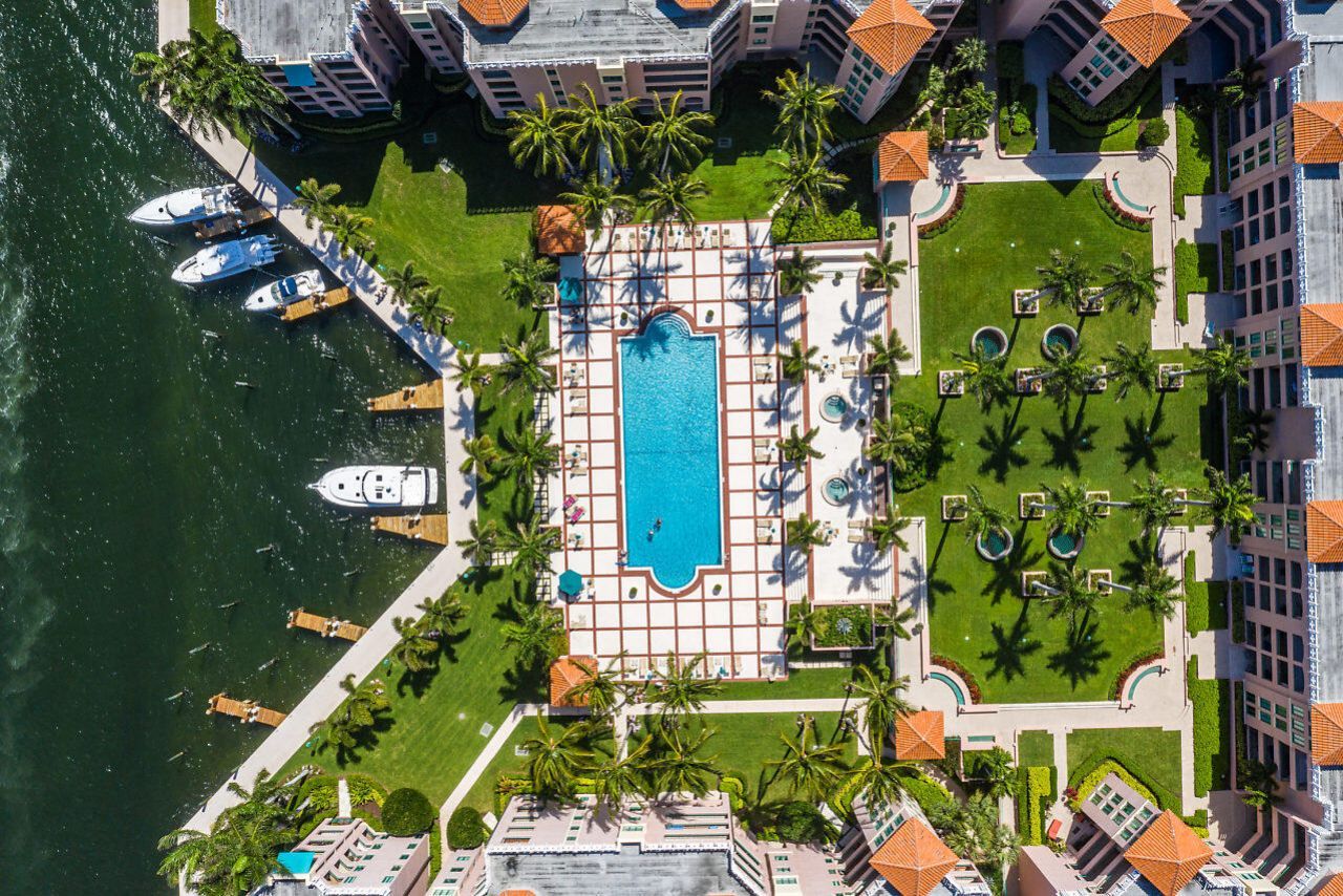 100 SE 5th Avenue, Unit 216, Boca Raton, FL 33432 Photo