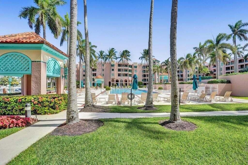 100 SE 5th Avenue, Unit 216, Boca Raton, FL 33432 Photo