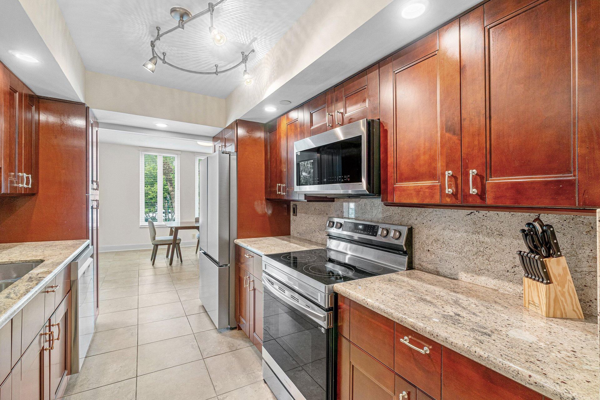 100 SE 5th Avenue, Unit 216, Boca Raton, FL 33432 Photo