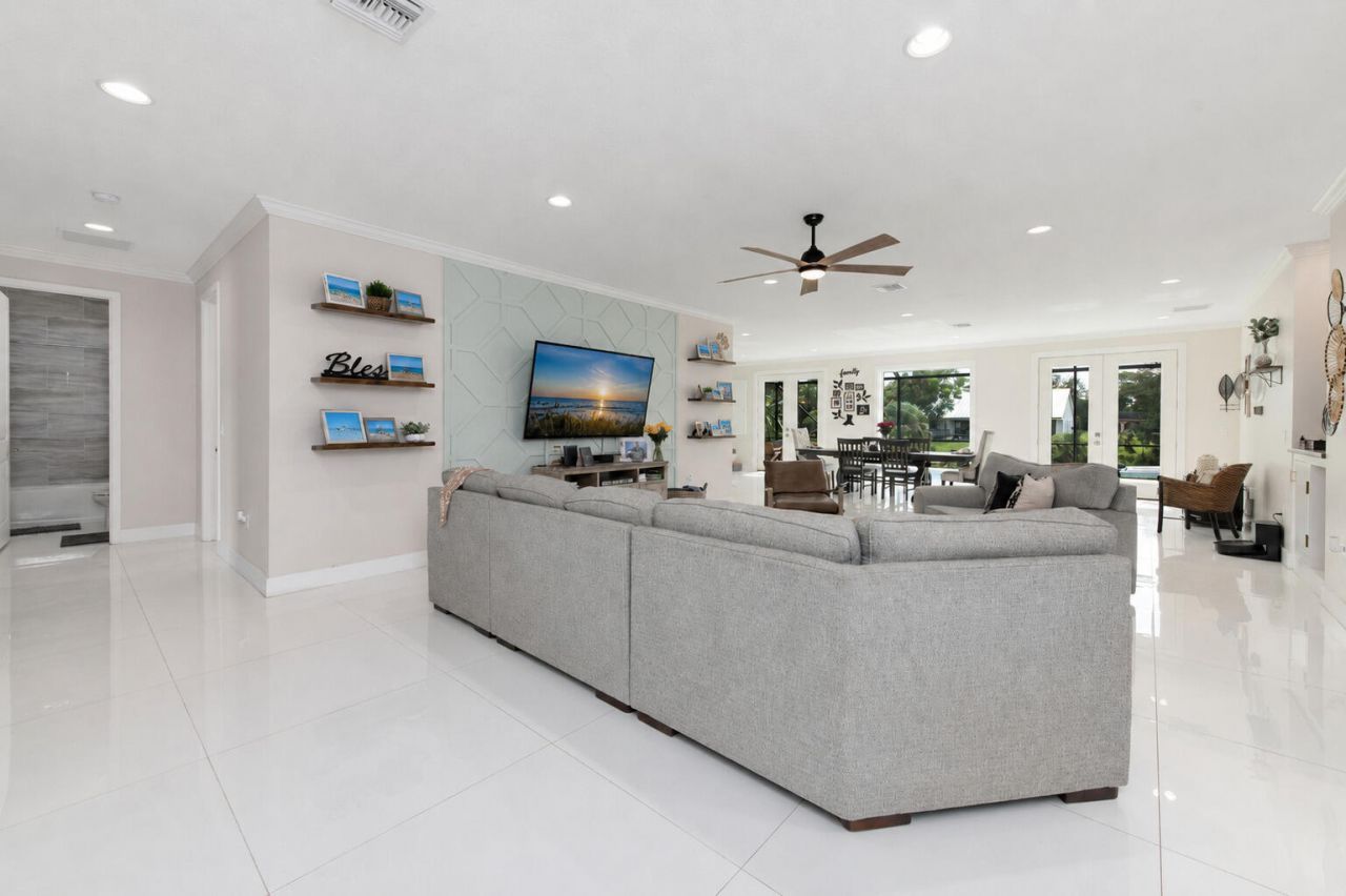 314 NE Surfside Avenue, Port Saint Lucie, FL 34983 Photo