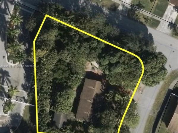 14052 SW 110th Ave , Miami, FL 33176