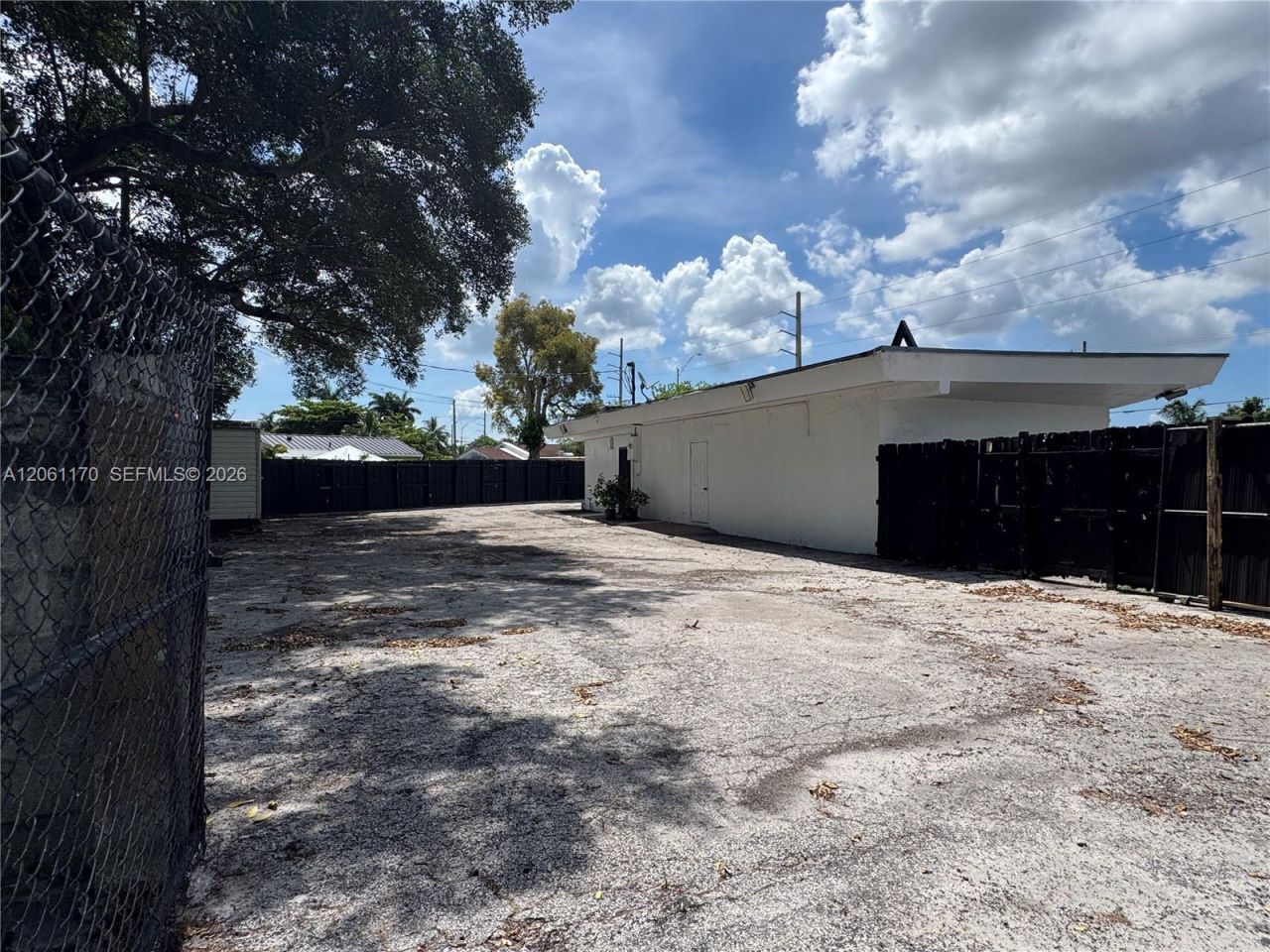1605 NW 95th St, Miami, FL 33147 Photo