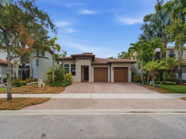 10726 NW 80th Cir , Parkland, FL 33076