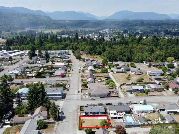 4219 Hollywood St , Port Alberni, BC V9Y 4A8