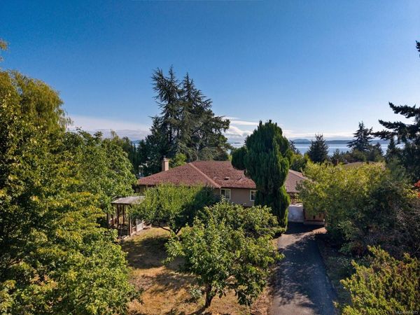 8265 Aldous Terr , North Saanich, BC V8L 1L3