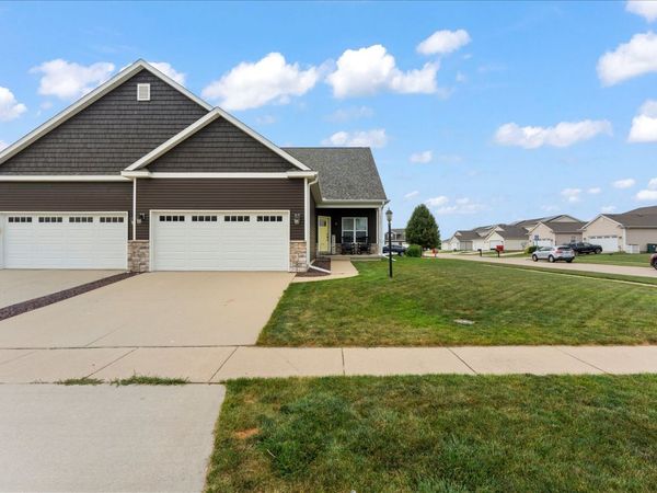 3402 Boulder Ridge Drive , Champaign, IL 61822