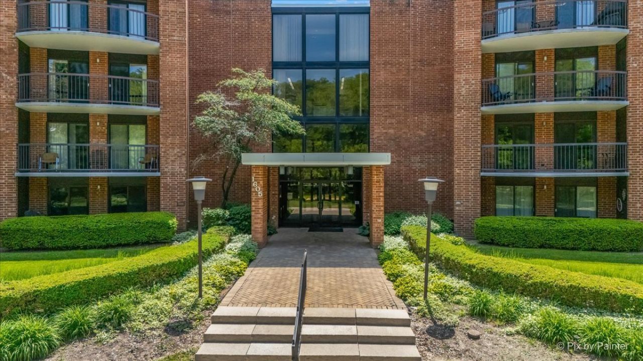 1605 E Central Road , Unit 301A, Arlington Heights, IL 60005 Main Photo