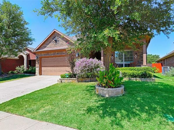 13149 Red Robin Drive , Fort Worth, TX 76244