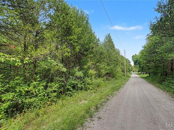 53 & 54 Cedargate, Dittmer, MO 63023