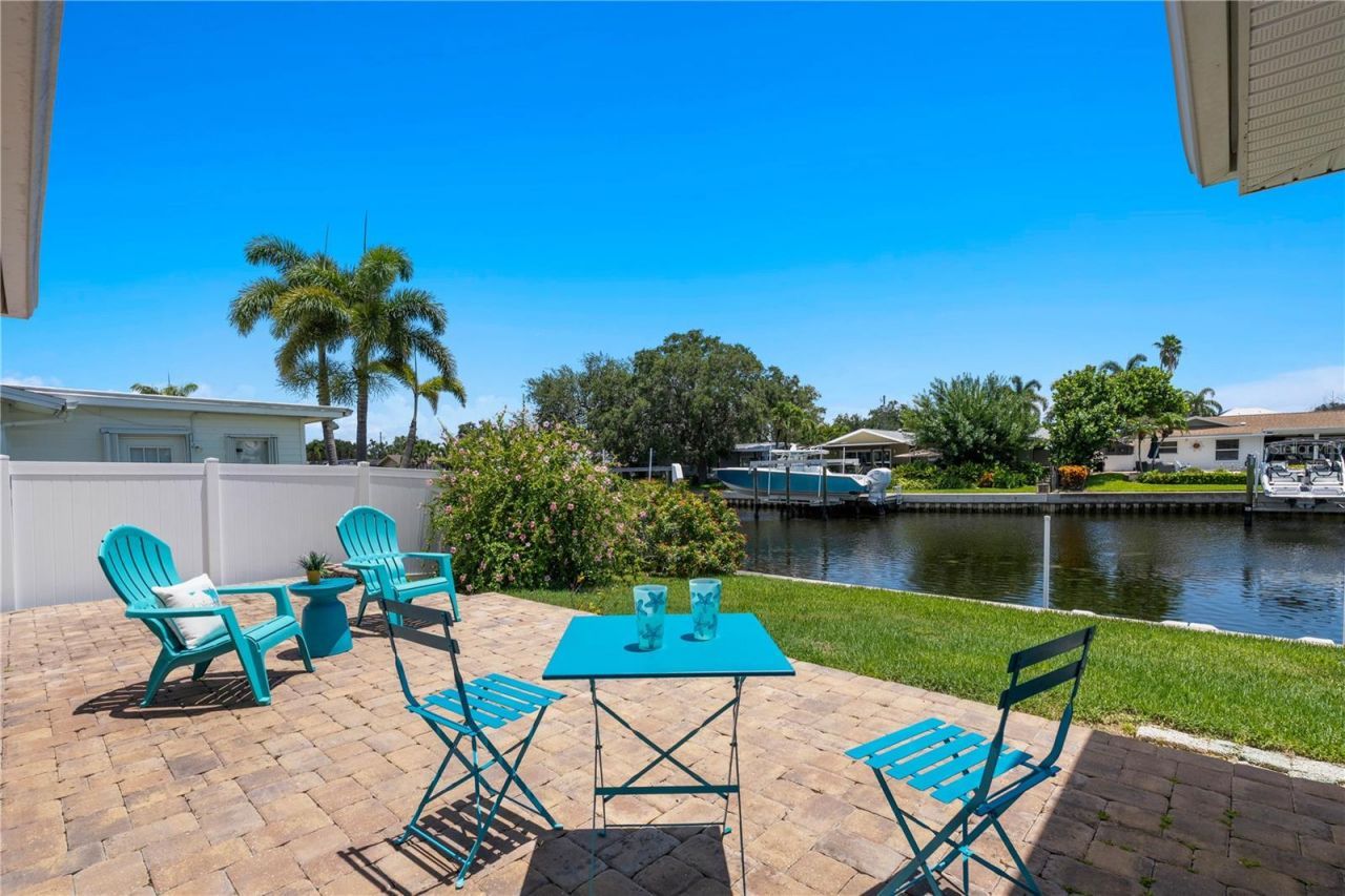 4425 13th Way Ne, Saint Petersburg, FL 33703 Photo
