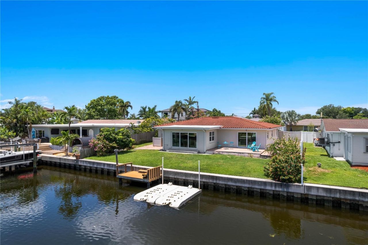 4425 13th Way Ne, Saint Petersburg, FL 33703 Photo
