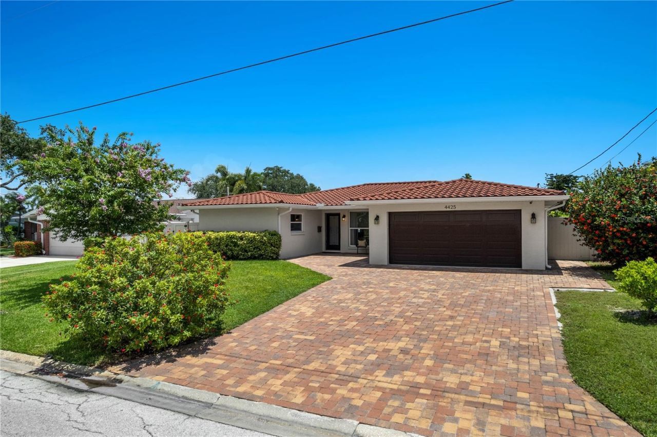 4425 13th Way Ne, Saint Petersburg, FL 33703 Photo