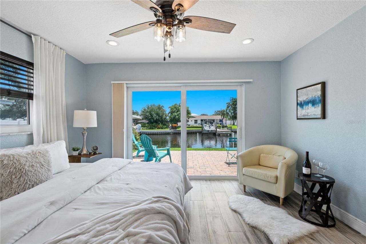 4425 13th Way Ne, Saint Petersburg, FL 33703 Photo