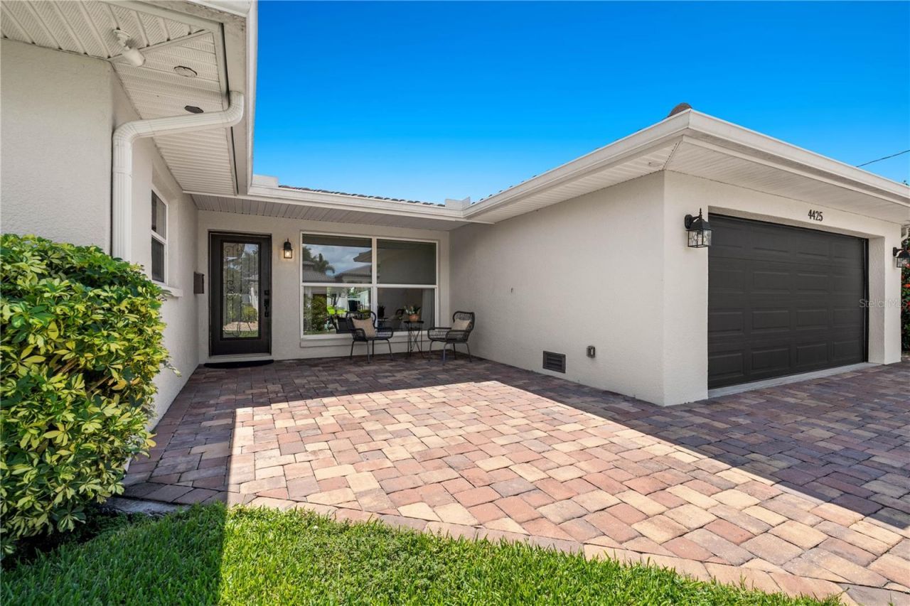 4425 13th Way Ne, Saint Petersburg, FL 33703 Photo
