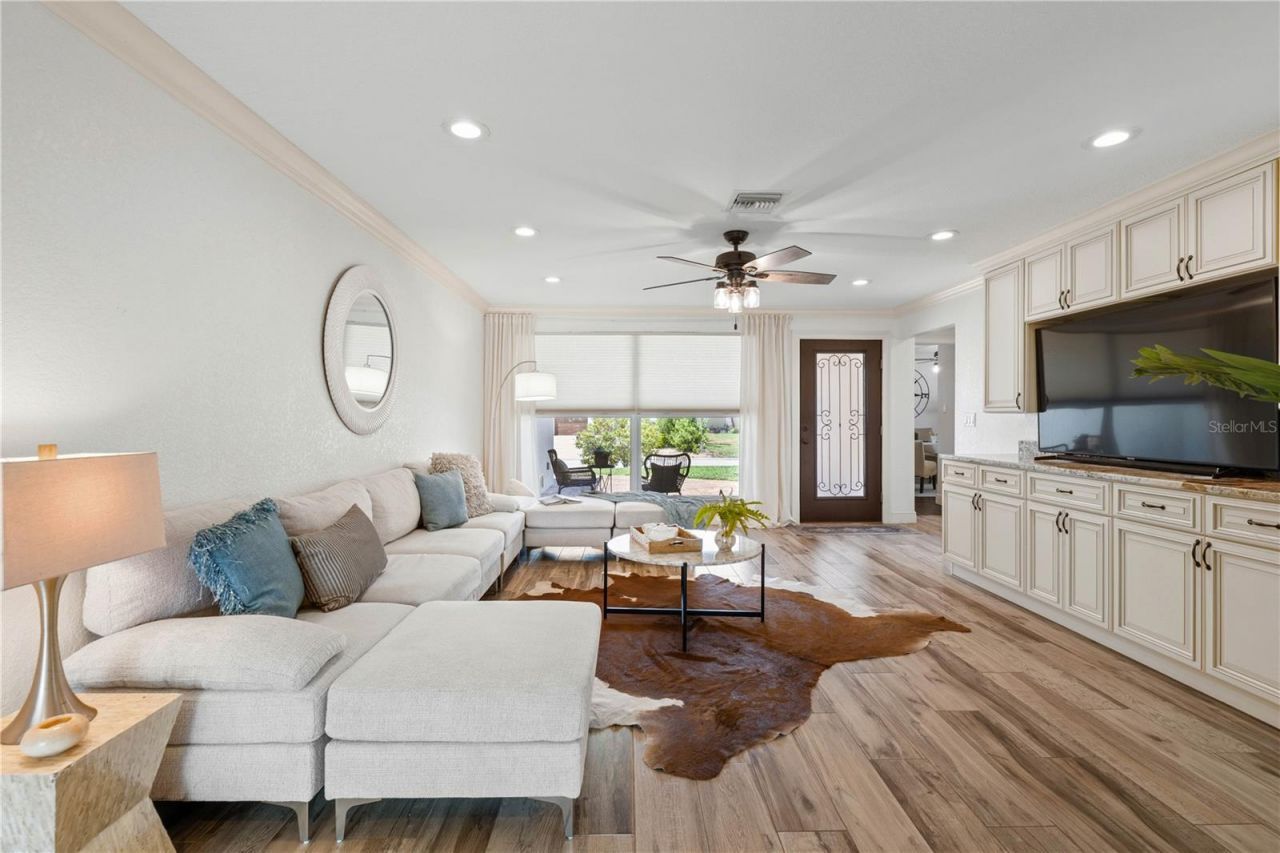 4425 13th Way Ne, Saint Petersburg, FL 33703 Photo