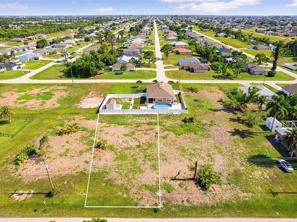 614 JACARANDA PARKWAY E, CAPE CORAL, FL 33909