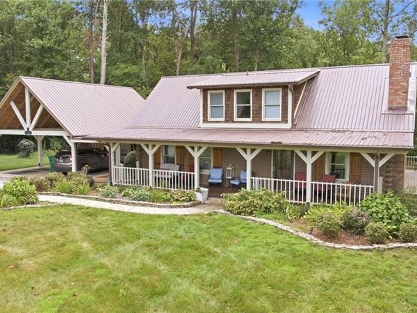 938 Waters Street W, Clarkesville, GA 30523