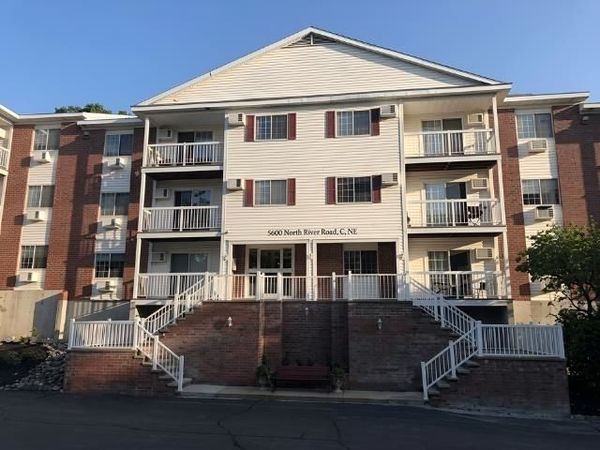 490 River Road, Unit 31, Manchester, NH 03104