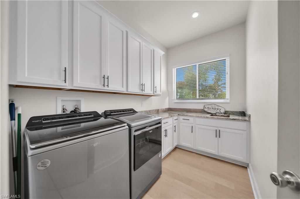 1305 NW 10th Ter , Cape Coral, FL 33993 Photo