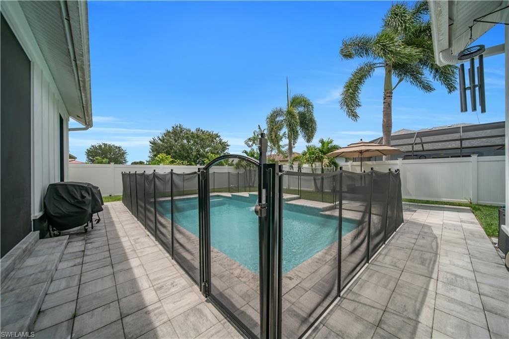 1305 NW 10th Ter , Cape Coral, FL 33993 Photo