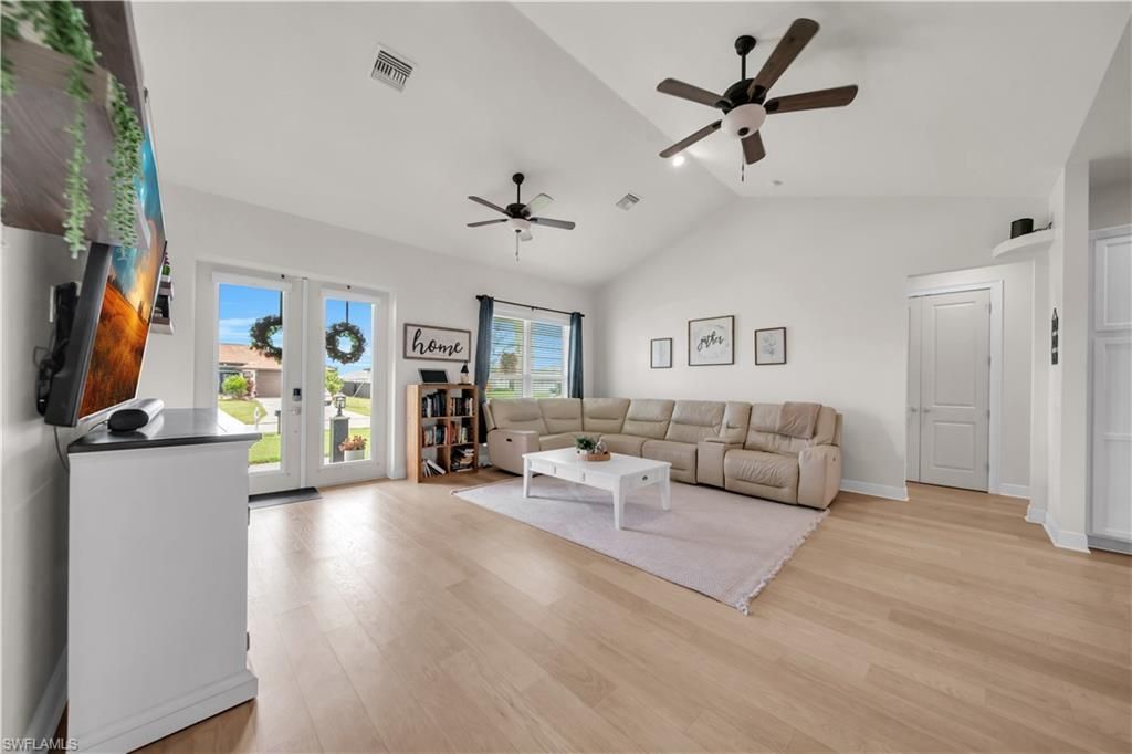 1305 NW 10th Ter , Cape Coral, FL 33993 Photo