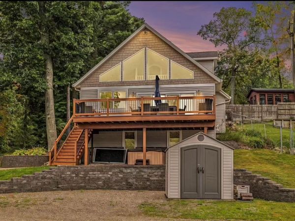 12375 Woodland Park Drive NE, Belding, MI 48809