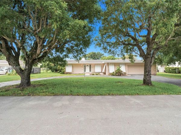 8010 SW 139th Ter , Palmetto Bay, FL 33158