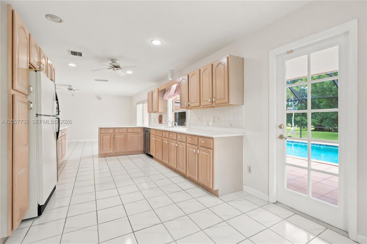 8010 SW 139th Ter, Palmetto Bay, FL 33158 Photo