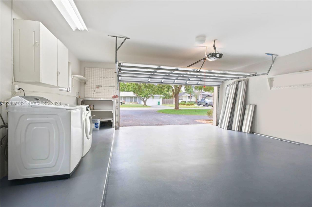 8010 SW 139th Ter, Palmetto Bay, FL 33158 Photo