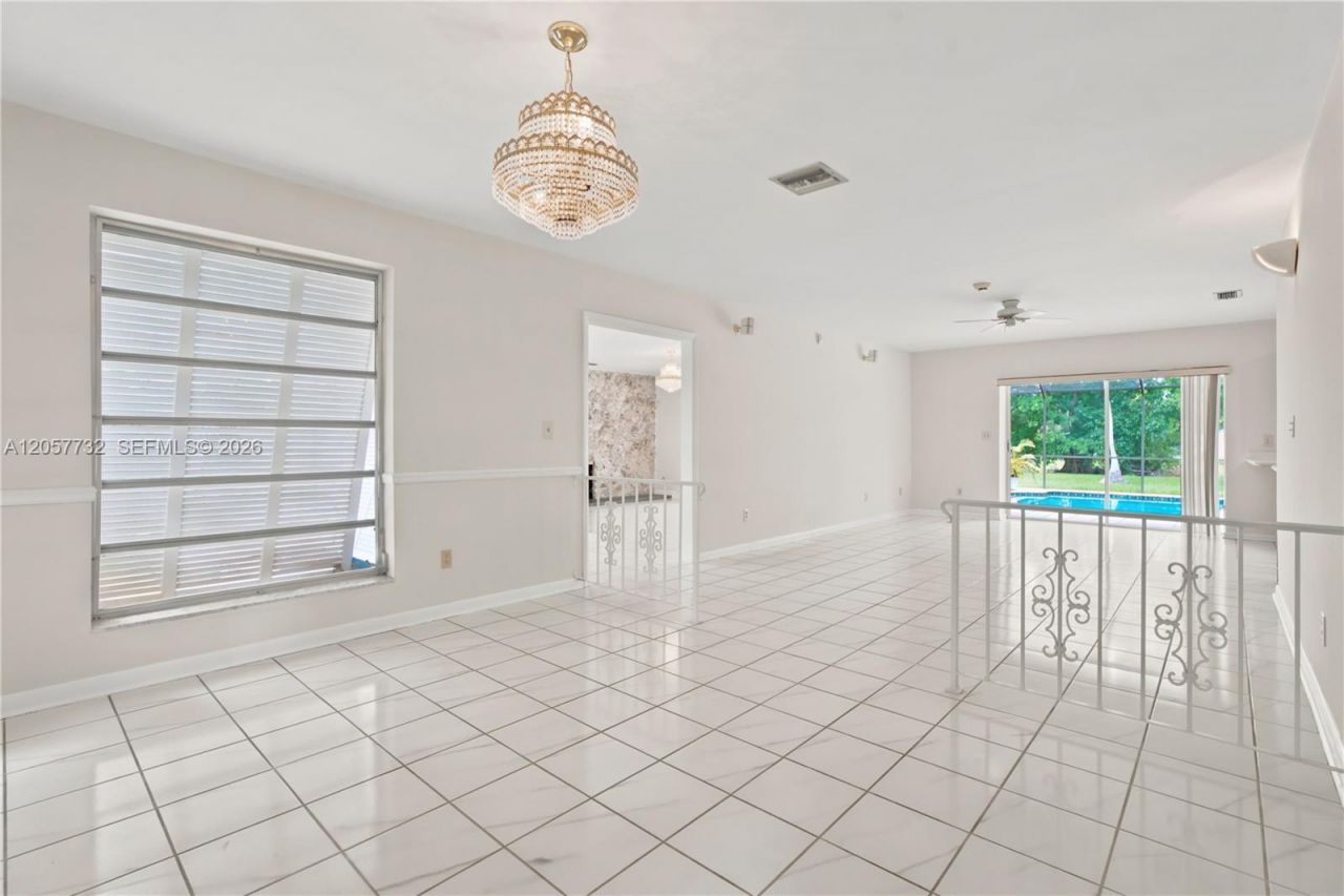 8010 SW 139th Ter, Palmetto Bay, FL 33158 Photo