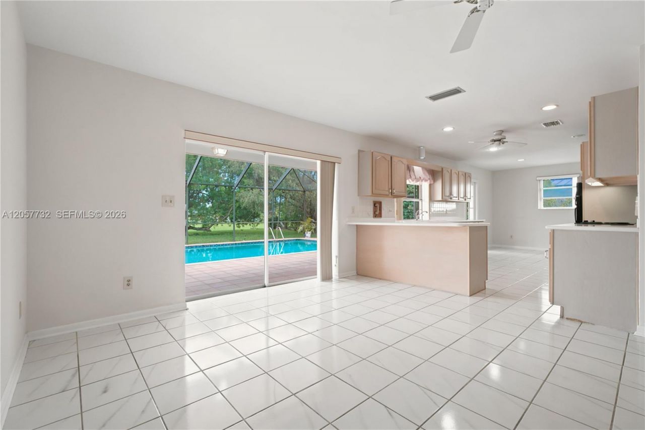 8010 SW 139th Ter, Palmetto Bay, FL 33158 Photo