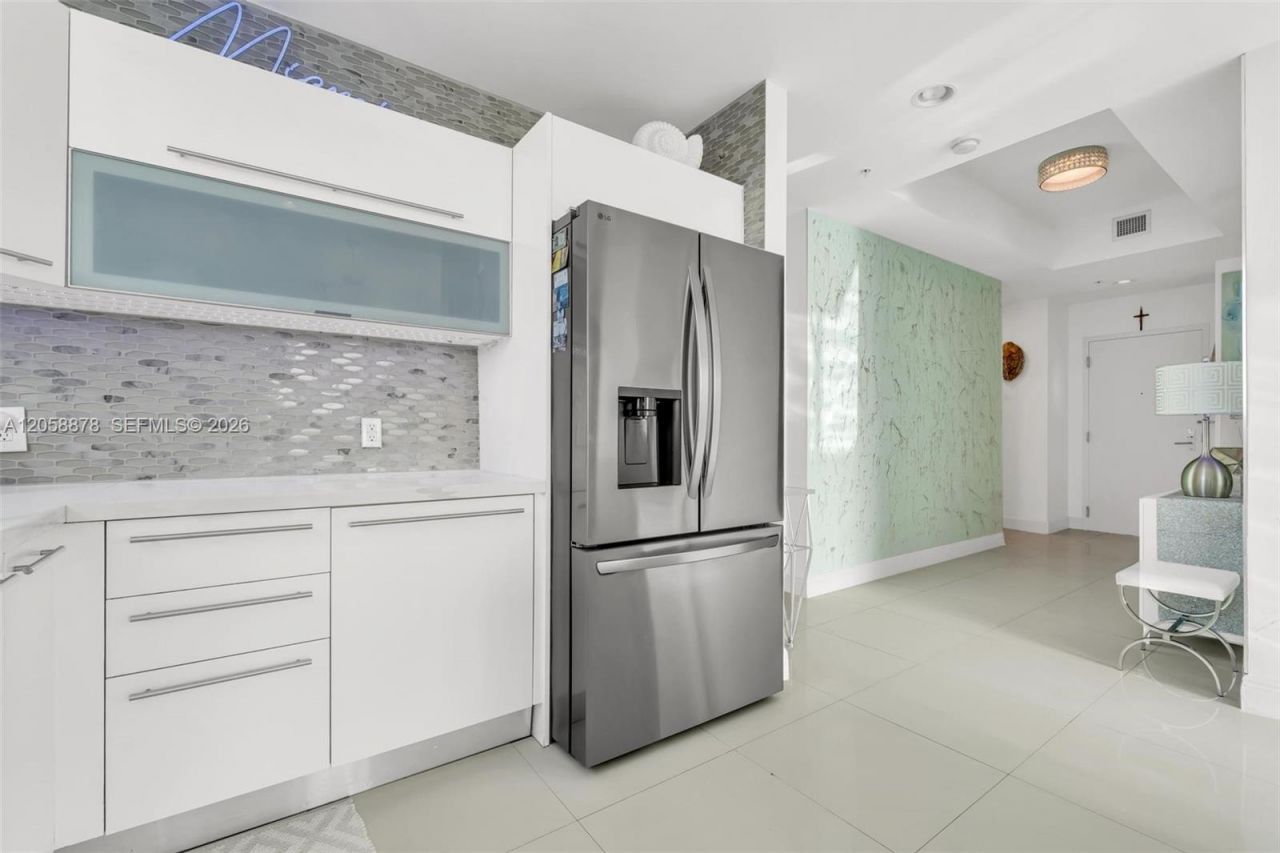 7930 East Dr, Unit 1408, North Bay Village, FL 33141 Photo