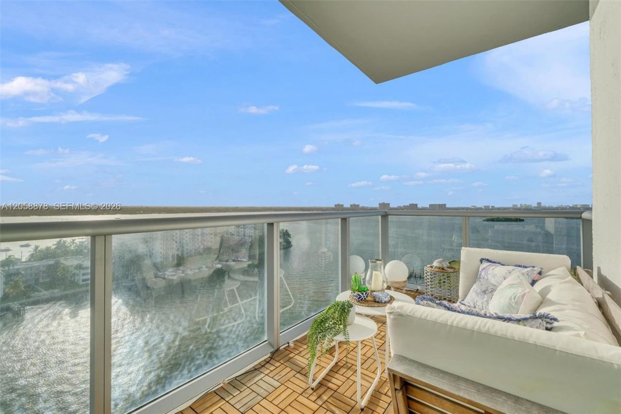 7930 East Dr, Unit 1408, North Bay Village, FL 33141 Photo