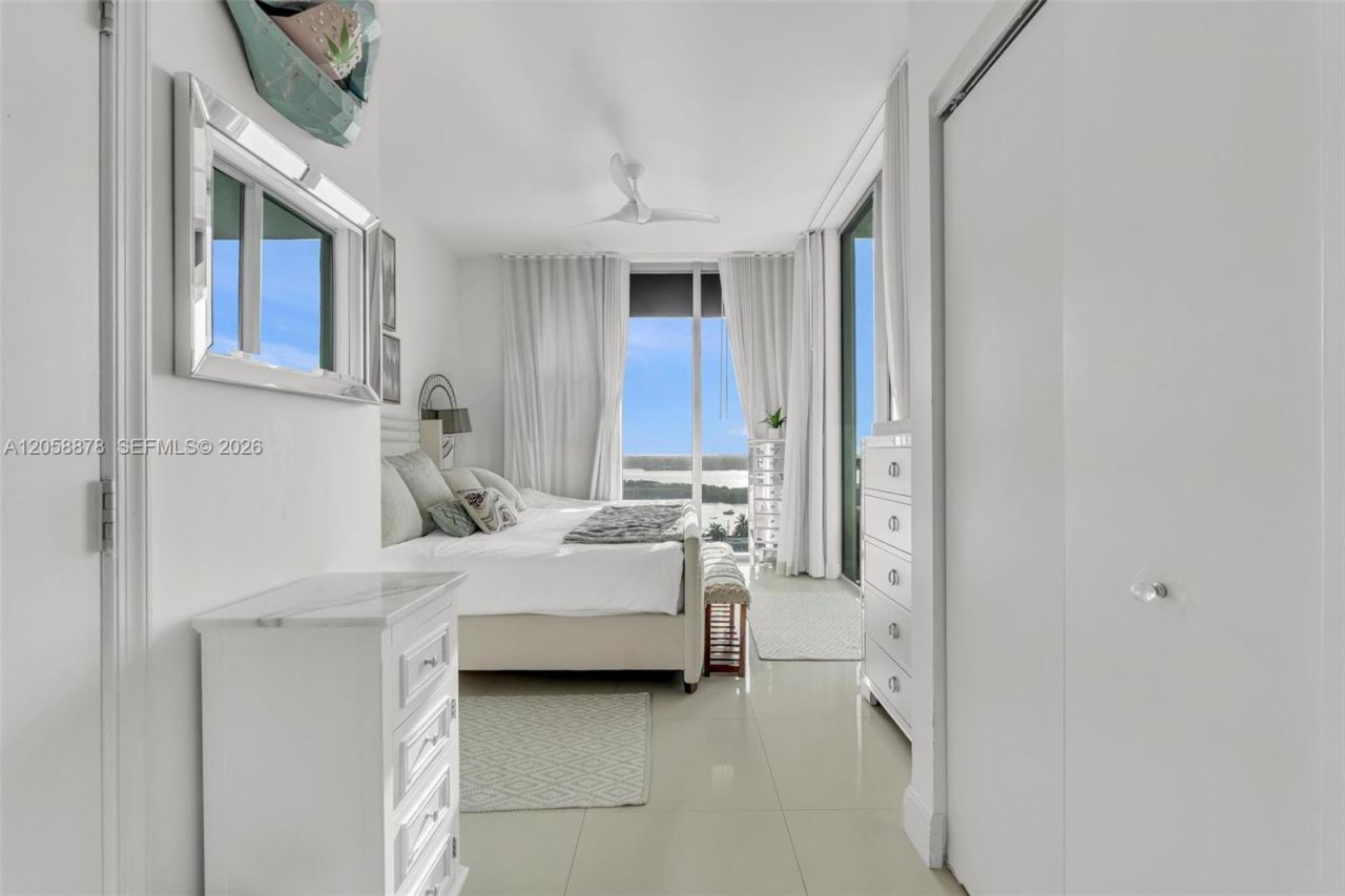 7930 East Dr, Unit 1408, North Bay Village, FL 33141 Photo