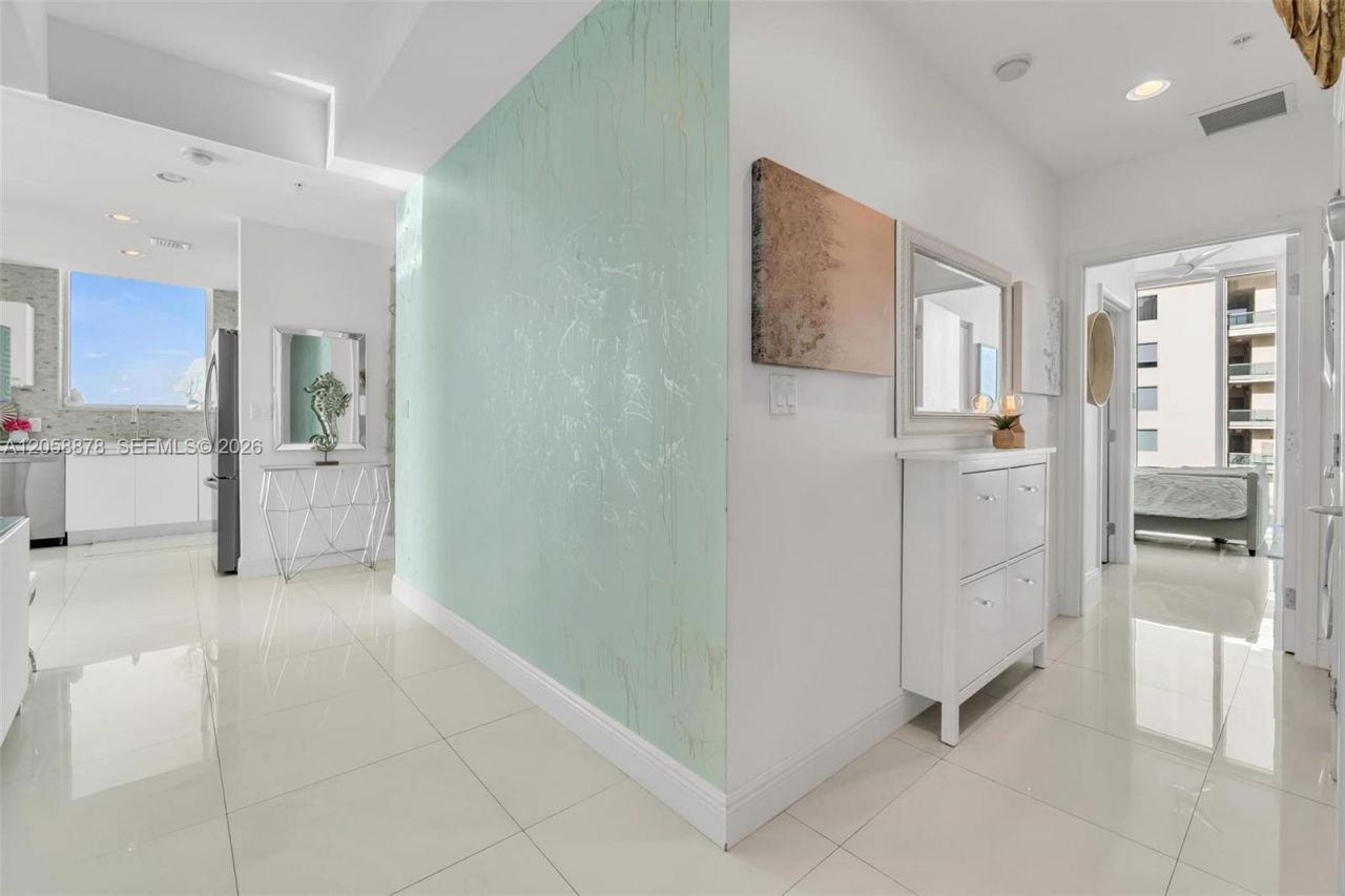 7930 East Dr, Unit 1408, North Bay Village, FL 33141 Photo