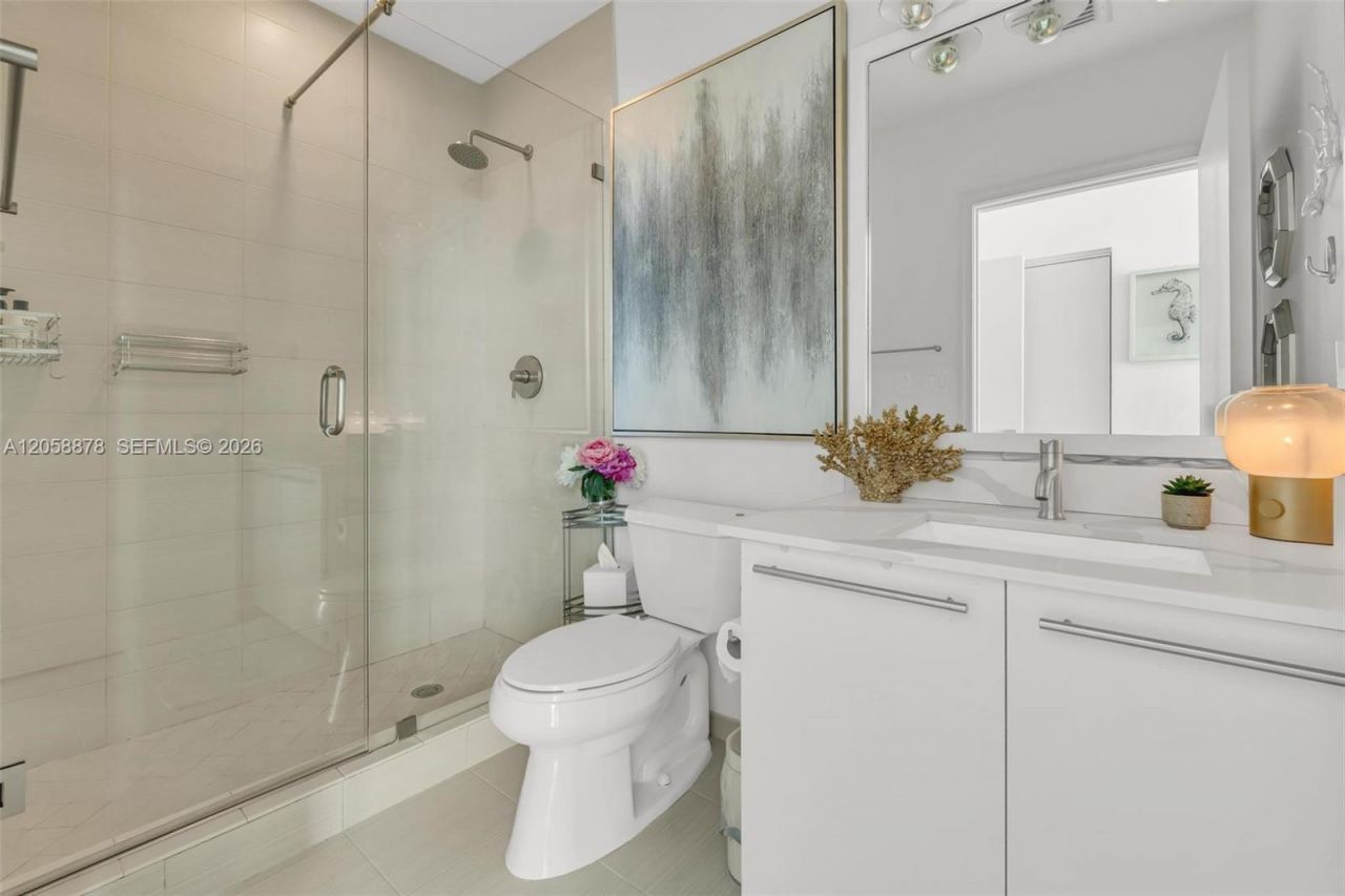 7930 East Dr, Unit 1408, North Bay Village, FL 33141 Photo
