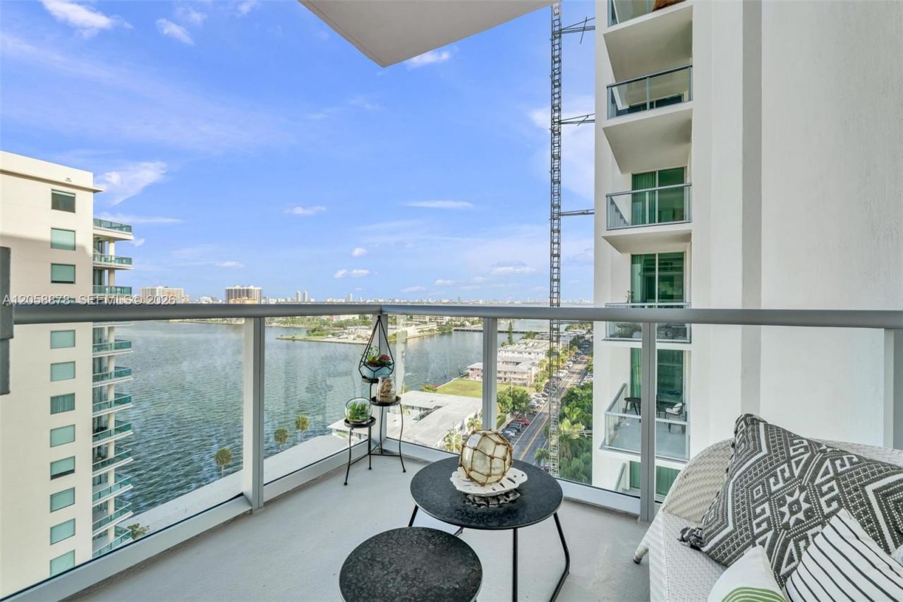 7930 East Dr, Unit 1408, North Bay Village, FL 33141 Photo