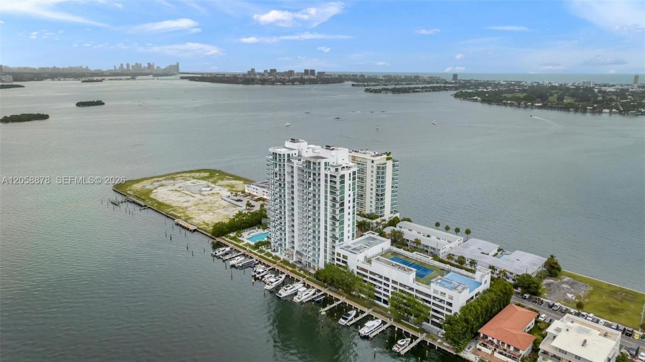 7930 East Dr, Unit 1408, North Bay Village, FL 33141 Photo