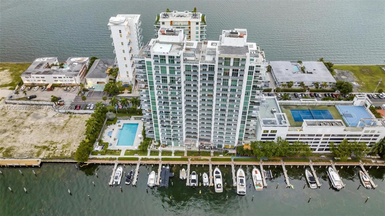 7930 East Dr, Unit 1408, North Bay Village, FL 33141 Photo