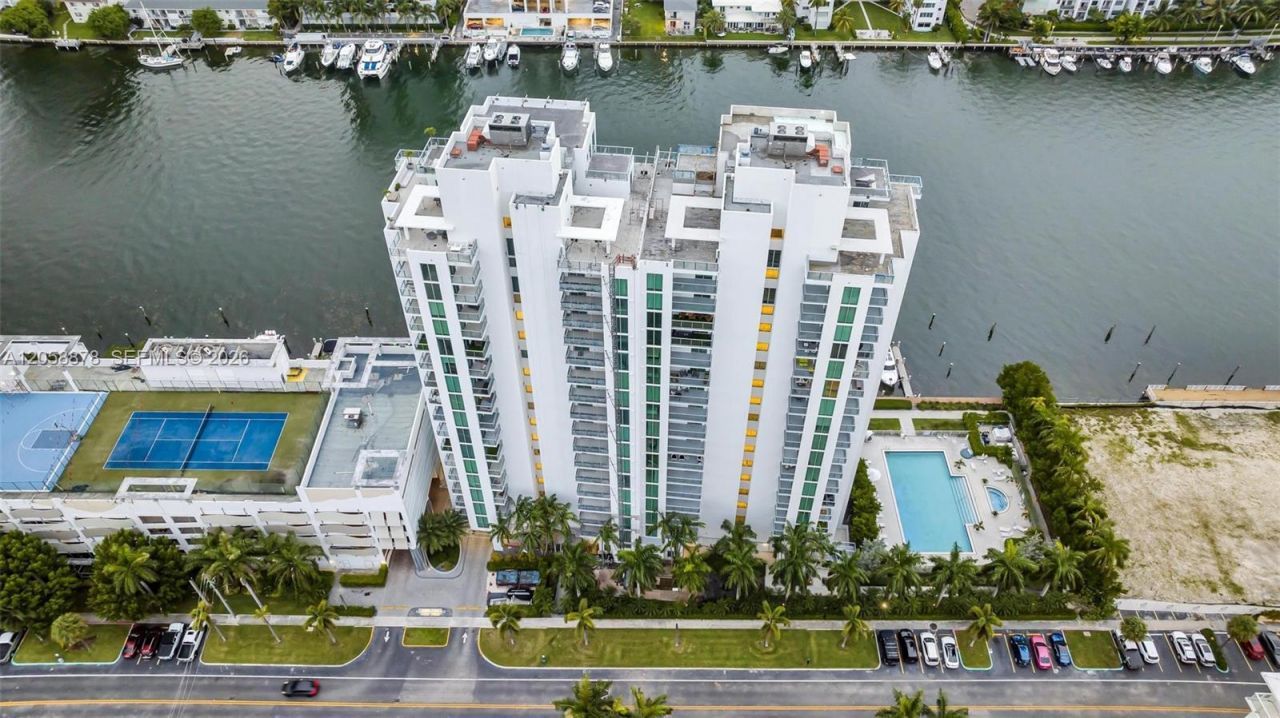 7930 East Dr, Unit 1408, North Bay Village, FL 33141 Photo