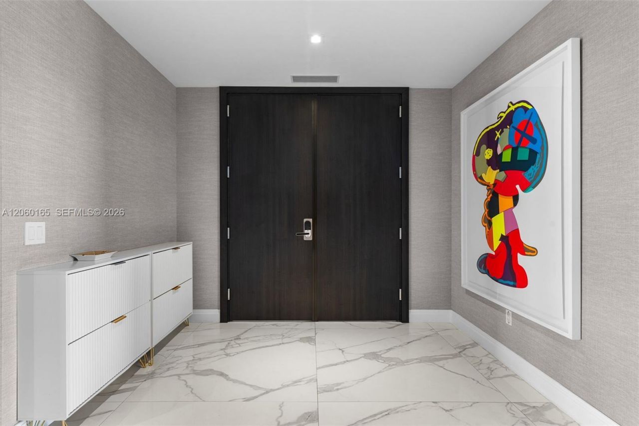 18975 Collins Ave , Unit 3303, Sunny Isles Beach, FL 33160 Photo