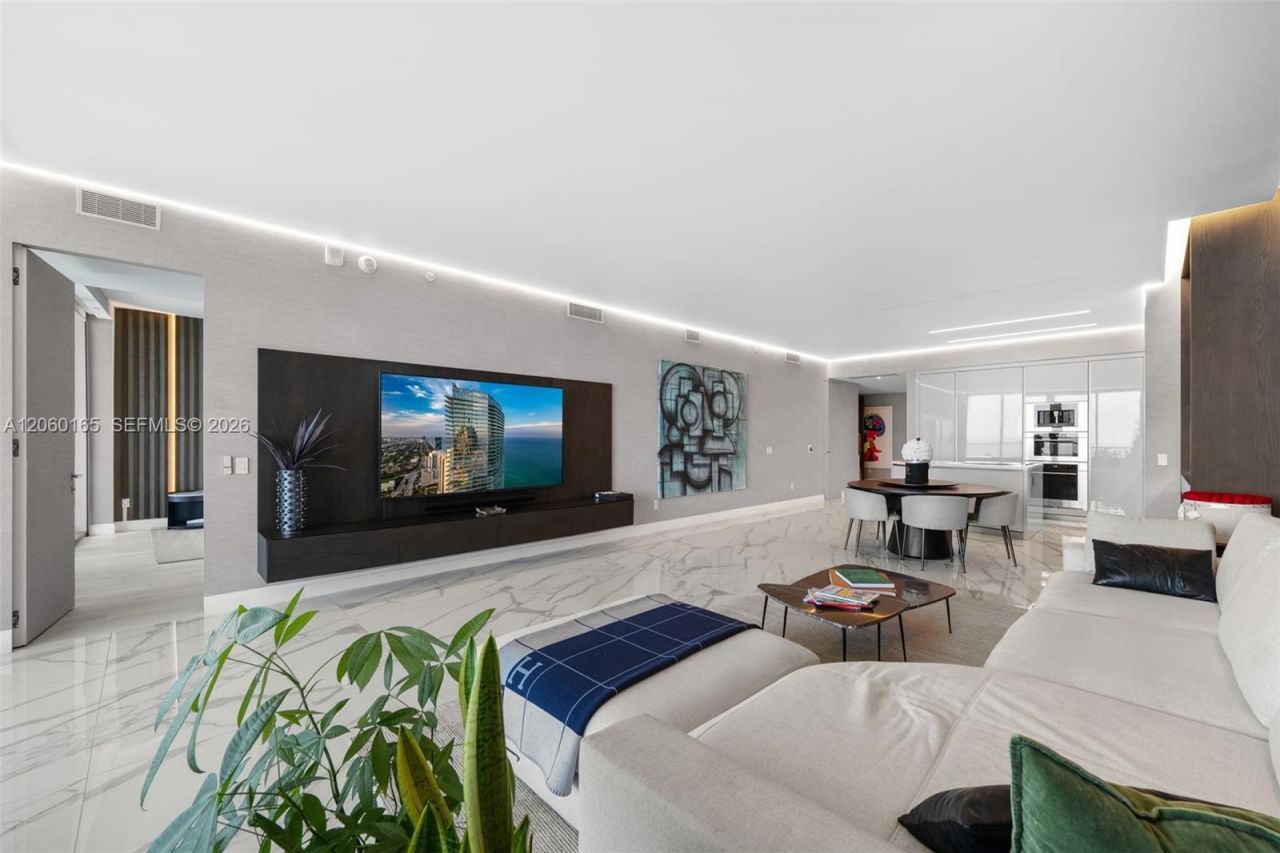 18975 Collins Ave , Unit 3303, Sunny Isles Beach, FL 33160 Photo