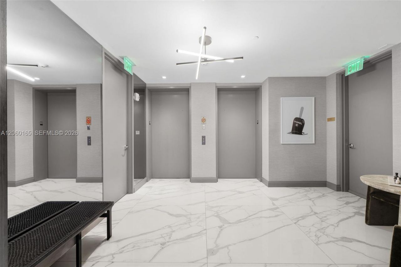 18975 Collins Ave , Unit 3303, Sunny Isles Beach, FL 33160 Photo