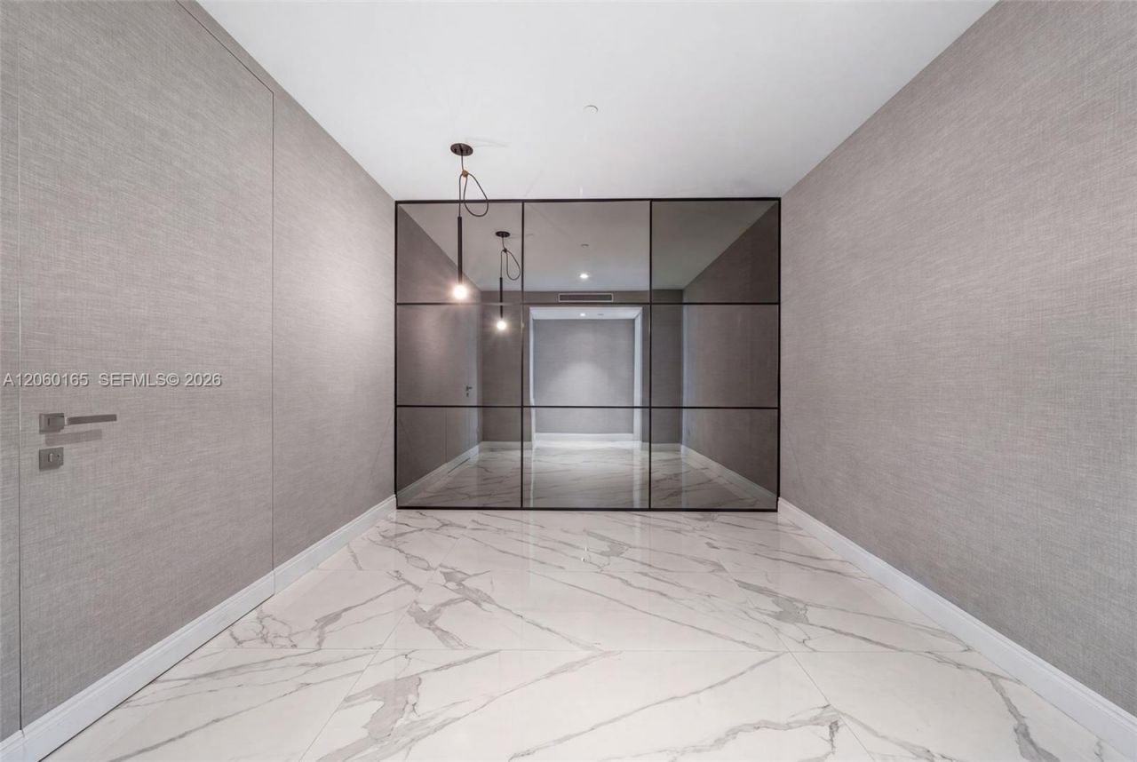18975 Collins Ave , Unit 3303, Sunny Isles Beach, FL 33160 Photo