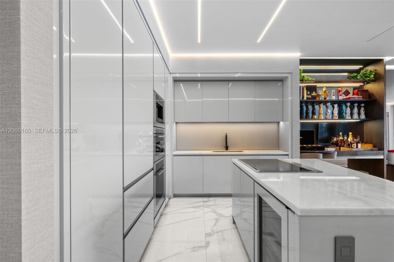 18975 Collins Ave , Unit 3303, Sunny Isles Beach, FL 33160 Photo