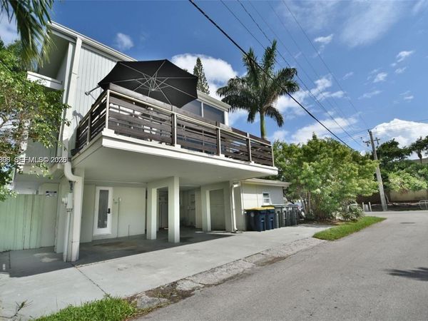 250 SE Park St , Unit 1, Dania Beach, FL 33004