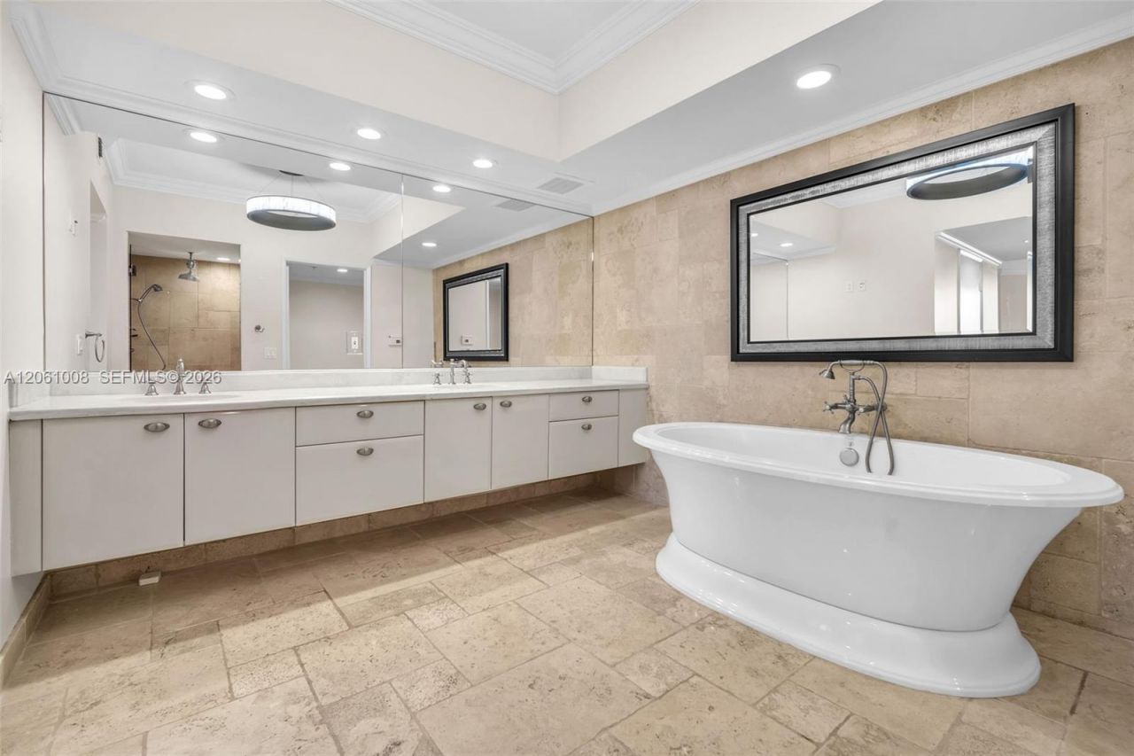 333 Las Olas Way, Unit 3209, Fort Lauderdale, FL 33301 Photo