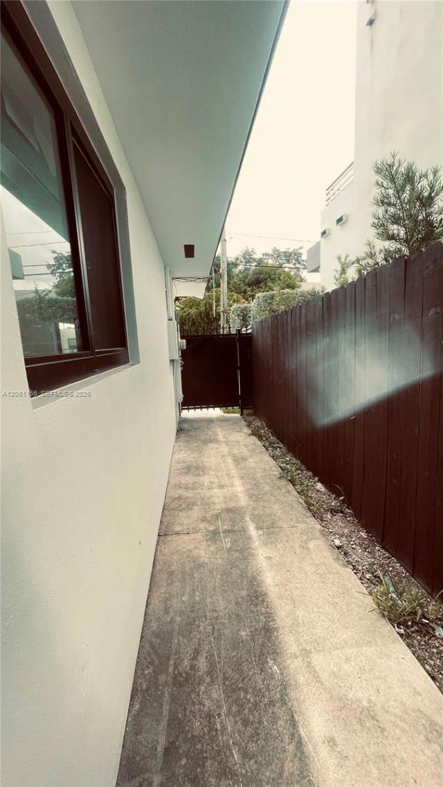 2551 SW 19 Street, Unit 2553, Miami, FL 33145 Photo